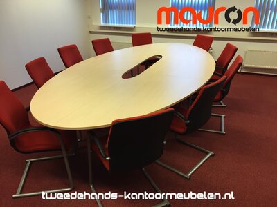 Ahrend 500 vergadertafel - 380 x 185cm - ovaal - licht ahorn