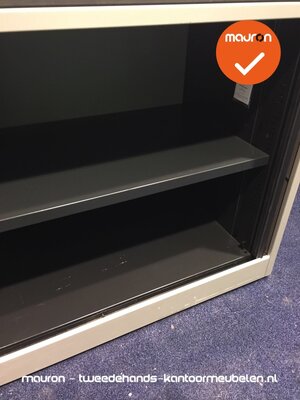 Roldeurkast - Ahrend - 74x100x45cm - zilvergrijs - zwarte deuren