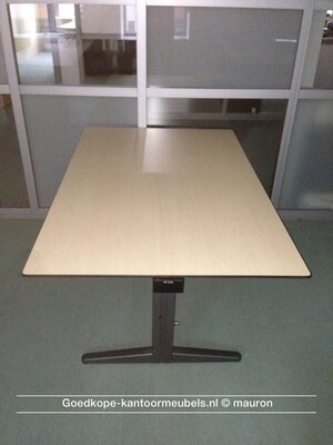 Ahrend ESSA vergadertafel - 180x100cm - grijs