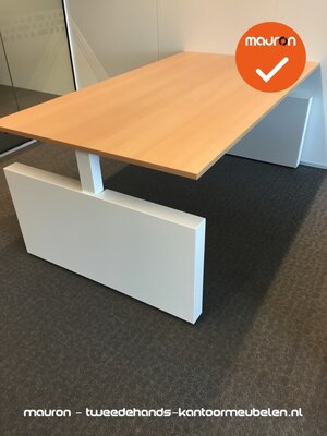 Ahrend bureau - 180x100cm - Four-Two - Wild peren - hout