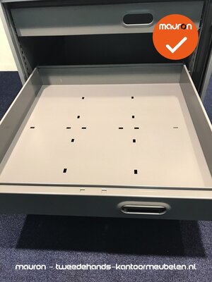 Papierlade voor 80x80cm Ahrend roldeurkast - Antracietgrijs