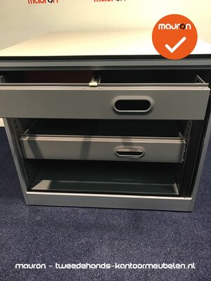 Papierlade voor 80x80cm Ahrend roldeurkast - Antracietgrijs