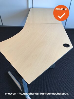Ahrend hoekbureau - 256x113cm - Ahorn volkern