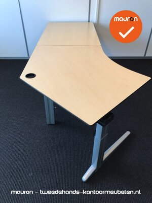 Ahrend hoekbureau - 256x113cm - Ahorn volkern