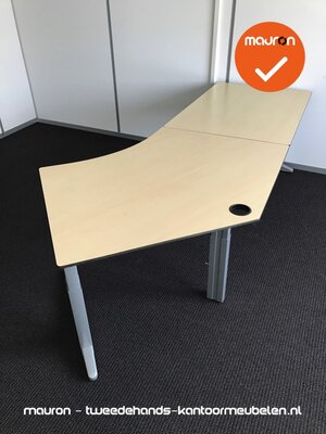 Ahrend hoekbureau - 256x113cm - Ahorn volkern
