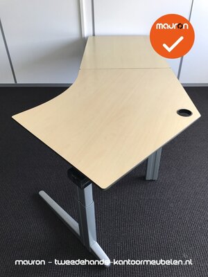 Ahrend hoekbureau - 256x113cm - Ahorn volkern