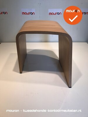Ahrend 601 designkruk - klein dicht model - gelakt hout