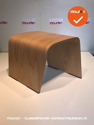 Ahrend 601 designkruk - klein dicht model - gelakt hout