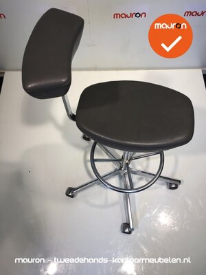 Designstoel - Vitra - Nelson Perch