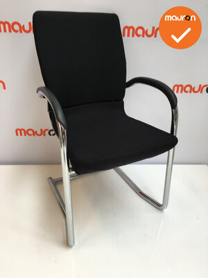 Ahrend 230 - Nieuwe stoffering - Chroom frame
