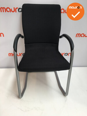 Ahrend 230 - Nieuwe stoffering - Zilvergrijs frame