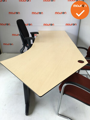 Ahrend hoekbureau - 256x113cm - Ahorn volkern