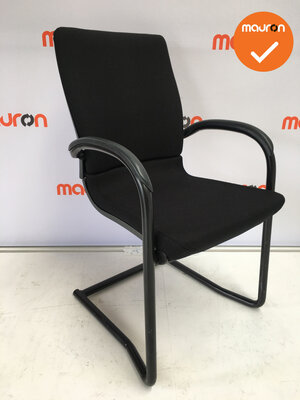 Ahrend 230 - Nieuwe stoffering - Zwart frame
