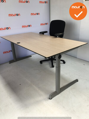 Ahrend bureau - 180x90 cm - Grijs Eiken - volkern - 500 - Kleur poot naar keuze