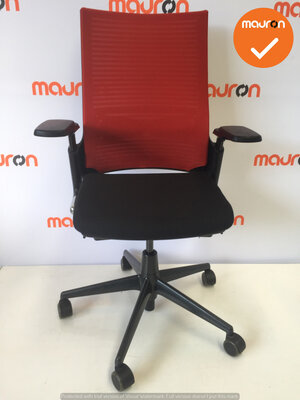 Ahrend 2020 - Hoge rug - rood netweave - Nieuw zwart gestoffeerde zitting - Tweedehands