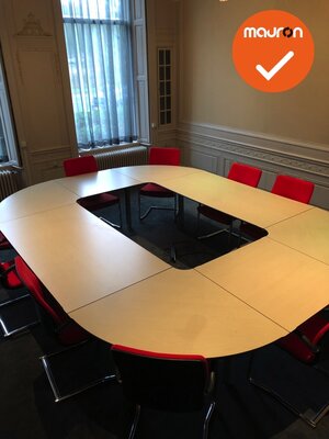 Ahrend Mehes vergadertafel - 340x260cm - halfrond - volkern - Ahorn