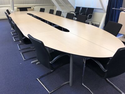 Ahrend 500 vergadertafel - 720x200cm - ovaal - volkern - Ahorn