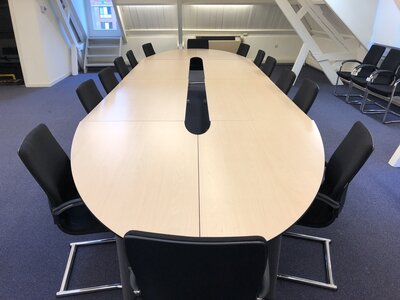 Ahrend 500 vergadertafel - 720x200cm - ovaal - volkern - Ahorn