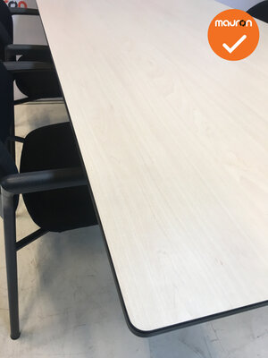 Ahrend 500 vergadertafel - rechthoekig - 180x113cm - Ahorn - Kleur poot naar keuze