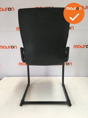 Ahrend 230 - Zwart frame - Nieuwe stoffering in kleur naar keuze - Zonder armleuning