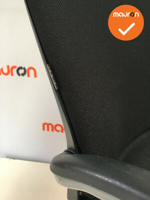 Ahrend 230 - Antraciet frame - Nieuwe stoffering in kleur naar keuze