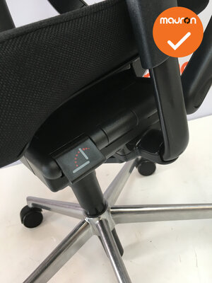 Ahrend 230 - hoge rug - nieuwe stoffering kleur naar keuze - Gepolijst aluminium voetkruis