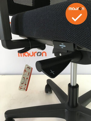 Ahrend 160 - Nieuwe stoffering met kleur naar keuze - netweave rug