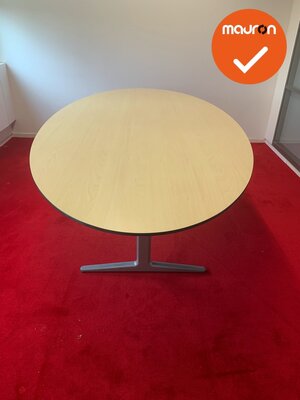 Ahrend vergadertafel - 240x120cm - ovaal - ahorn