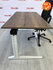 Ahrend Essa slingerbureau - refurbished - afmetingen naar keuze - halifax tobacco melamine blad en wit onderstel