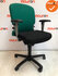 Haworth Comforto 77 - Donkergroene/zwarte stoffering - zwart voetkruis