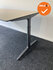 Ahrend Mehes handmatig verstelbaar bureau - 180x90cm - met Ahorn Trespa volkern bureaublad - Antracietgrijs onderstel