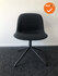 Design Vergaderstoel - Muuto Fiber - Met zwarte stoffering- Met zwart onderstel
