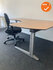 Ahrend hoekbureau - 200x140cm - Beuken - Trespa - Rechts - Essa - Zilvergrijs onderstel
