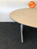 Ahrend Essa vergadertafel - Ovaal - 220x115cm - Ahorn - Trespa volkern - Zilvergrijs onderstel