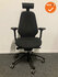 RH Logic 400 - Zwarte stoffering - Zwart voetkruis - Met hoofdsteun - Inclusief leren armleggers -