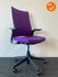 Ahrend 2020 bureaustoel - refurbished - paarse stoffering - inclusief lendesteun - hoge rug - zwart voetkruis