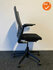 Ahrend 2020 bureaustoel - refurbished - nieuwe stoffering - inclusief lendesteun - hoge rug - zwart voetkruis - Antracietgrijze netweave rug
