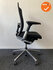 Haworth Comforto 89 (Zody) - zwarte stoffering - Gepolijst aluminium voetkruis
