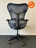 Herman Miller - Mirra - Graphite - Blauwe rugleuning - Zwart voetkruis