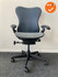 Herman Miller - Mirra - Grey - Blauwe rugleuning - Zwart voetkruis