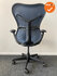 Herman Miller - Mirra - Grey - Blauwe rugleuning - Zwart voetkruis