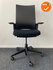 Ahrend 2020 bureaustoel - refurbished - nieuwe zwarte stoffering - hoge lederen rug - zwart voetkruis - Zonder lendesteun