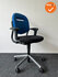 Ahrend 220 bureaustoel - 2D - bestaande blauw gestoffeerde rug en zwarte zitting - grijs voetkruis