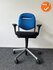 Ahrend 220 bureaustoel - 2D - bestaande blauw gestoffeerde rug en zwarte zitting - grijs voetkruis