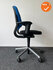 Ahrend 220 bureaustoel - 2D - bestaande blauw gestoffeerde rug en zwarte zitting - grijs voetkruis