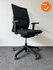 Hawort Comforto 39 - Zwarte stoffering - Zwart kunststof voetkruis - Netweave rug
