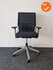 Haworth Comforto 59 - Zwarte stoffering - Netweave rug - grijs frame