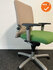Haworth Comforto 77 - Beige-Groene stoffering - Zilvergrijs voetkruis