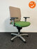Haworth Comforto 77 - Beige-Groene stoffering - Zilvergrijs voetkruis