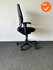 Ahrend 230 - Hoge rug - Zwart stoffering - Zwart voetkruis